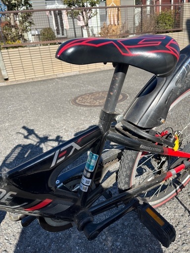 【ブリヂストン】ジュニア向け自転車 22インチ　黒×赤｜中学生進学に伴う買い替え