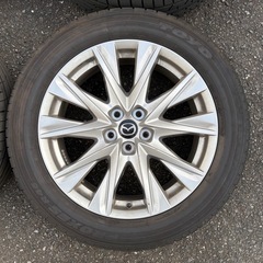 CX-８純正タイヤホイールの画像