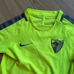 NIKEサッカー
シャツ9歳の画像