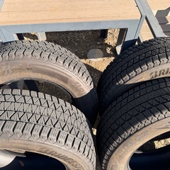 スタッドレスタイヤ　225/65R17　ブリザックＤＭ－Ｖ３の画像
