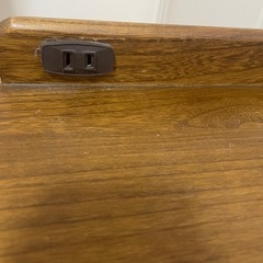 1月末まで出品　中古サイドテーブル　収納/コンセント付きの画像