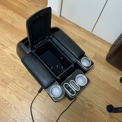 ハイエースワイド7型 センターコンソールボックスの画像