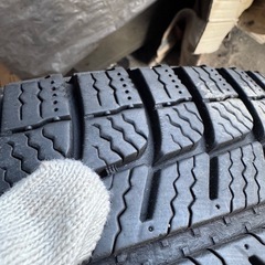 ハイエースなどにタイヤホイールセットの画像