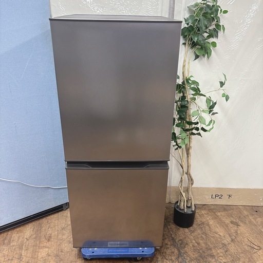 I521 ? 2023年製の高年式♪ AQUA 冷蔵庫 (135L 右開き） ⭐ 動作確認済 ⭐ クリーニング済