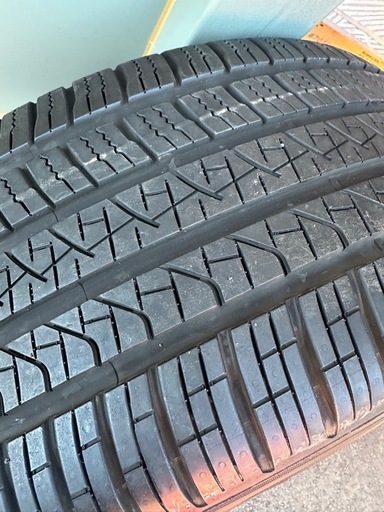 Pirelli 275/40R20 タイヤMercedes-Benzホイール