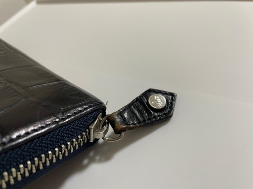 ヴィヴィアンウエストウッド長財布ネイビー美品