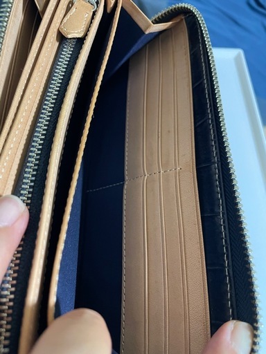 ヴィヴィアンウエストウッド長財布ネイビー美品