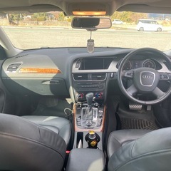 アウディA4 低走行7万キロ！車両交換可能！の画像