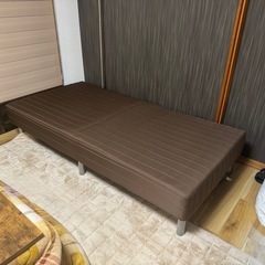脚付きマットレス(シングルベッド)　　