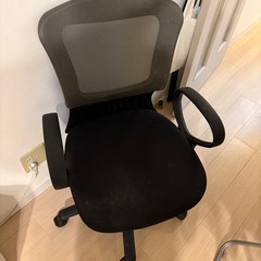 オフィス椅子の画像