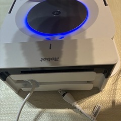 【練馬区大泉学園駅】iRobot ブラーバ ジェット m6 床拭きロボット ホワイト 動作確認済　箱あり　付属ありの画像