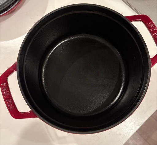ストウブ　staub　ピコ ココット ラウンド チェリーレッド 18cm