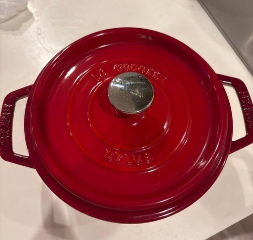 ストウブ　staub　ピコ ココット ラウンド チェリーレッド 18cm