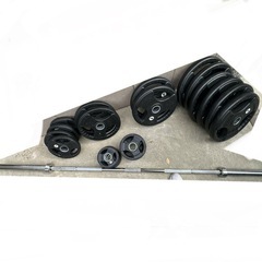 トレーニング用バーベルとプレートの画像