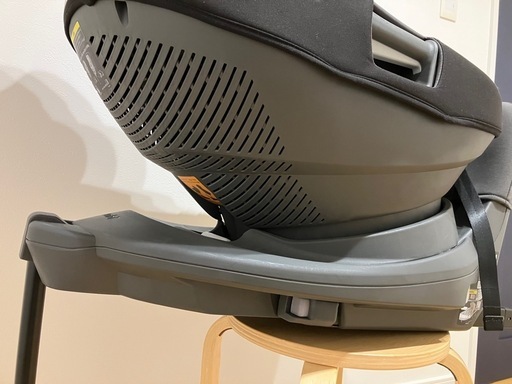 取引先決定　チャイルドシート　Combi THE S plus ISOFIX エッグショック ZB-750 ブラック〈BK〉