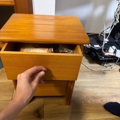 サイドテーブル、収納棚、踏み台の画像