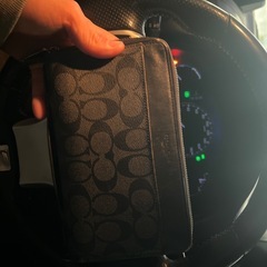 コーチ　ダブルファスナー　オーガナイザー　ラウンドファスナー
の画像