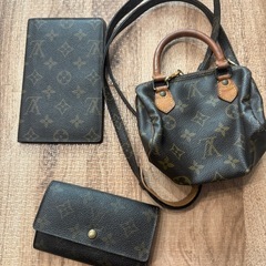 VUITTON ミニバック　使用感あり