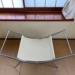 ミッドセンチュリースタイルレトロテーブルの画像