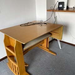 【早い者勝ち❗️】折り畳む　ダイニングテーブルの画像