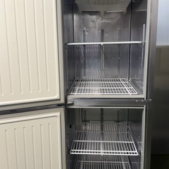 2010年  SANYO縦型冷凍冷蔵庫 620x800x1940の画像