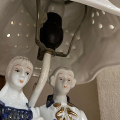 アンティーク、昭和レトロ 陶器製男女フィギュアランプの画像