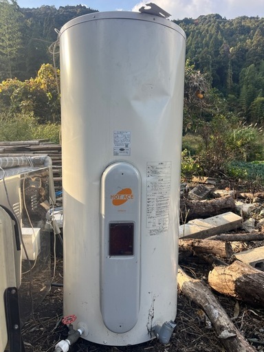 日立電機温水器 BE-S37E 電圧200V 中古