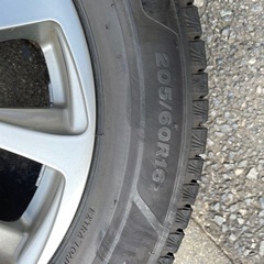 スタッドレスタイヤ、ホイール4本セットの画像