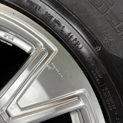 ダンロップスタッドレスタイヤアルミホイール付き４本の画像