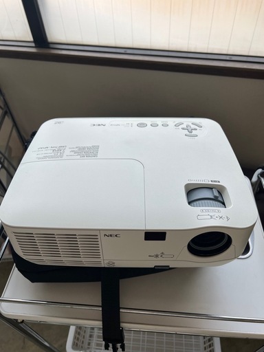 プロジェクター＆スクリーンセット (うさこ) 河内松原のプロジェクター
