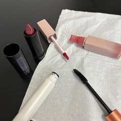 コスメ3点の画像