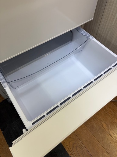 #81 激安3ドア!! AQUA 2019年272L AQR-27J(W) アイスボックス欠品
