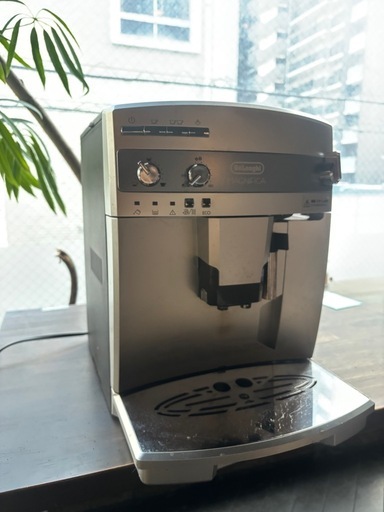 デロンギ 全自動コーヒーメーカー マグニフィカ 1.8L シルバーESAM03110S