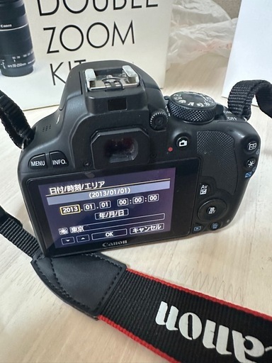 【美品】Canon EOS Kiss X7 ダブルズームキット 一眼レフカメラ
