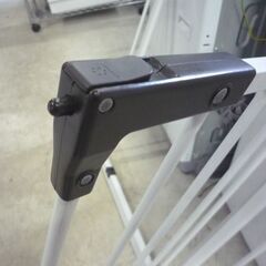 ② ベビーゲート 取付可能幅約66～86cm 白 拡張フレーム1個付き 安全グッズ ベビー用品 札幌市東区 新道東店の画像