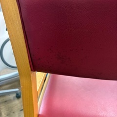 年代物　赤いイスの画像