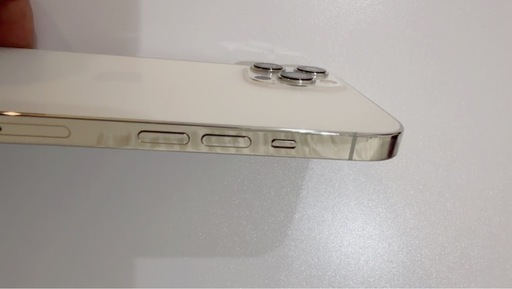 美品】iPhone 12 pro max 256GBシルバー (SHR) 自由ヶ丘のau《iPhone