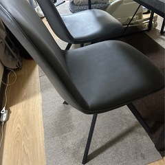 4人がけダイニングテーブル、イスの画像