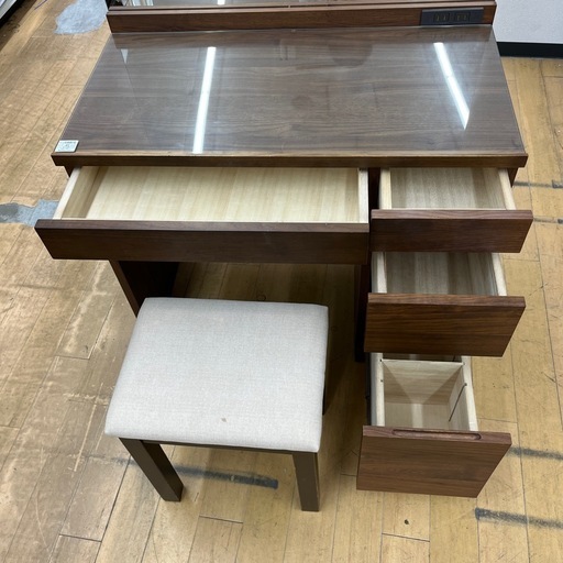 高野木工 ドレッサー イスにシミ・キズあり ブラウン 家具 のご紹介です！