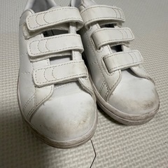 adidas スタンスミスの画像