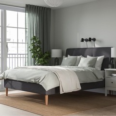 ベッド　クイーンサイズ(マットレス付き)の画像