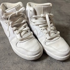 NIKE スニーカー　22.5の画像