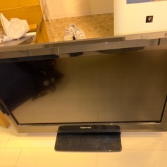 2010年頃購入　32型液晶テレビ