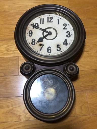 無料譲渡】レトロな大型掛け時計（ジャンク品・アンティーク） (well