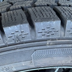 185/65 R15 ホイール付きスタッドレスタイヤの画像