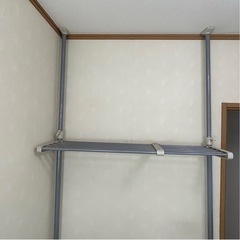 突っ張り棚の画像