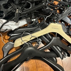 ハンガーたくさんの画像