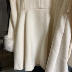 女性　冬　コートの画像