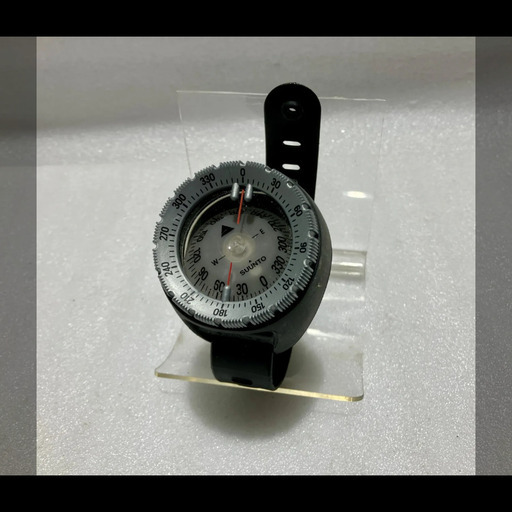 【バナナ苫小牧】中古品 SUUNTO ダイビングコンパス フィンランド製 北半球用