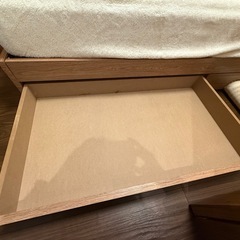 LOWYAベッドフレーム＋マットレス　シングルサイズの画像